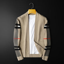 Load image into Gallery viewer, Luxury Men's Classic Plaid Knitted Cardigan Sweater Casual Long Sleeve Cardigan Jacket