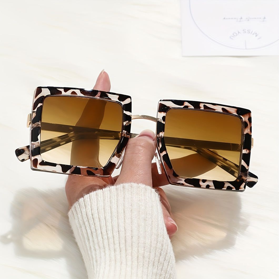 A Pair of Stylish Square-Frame Women's Glasses