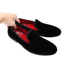 Load image into Gallery viewer, Piergitar Handmade Multiple Colors Velvet Plain Loafers
