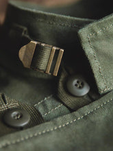 Load image into Gallery viewer, Swedish motorcycle jacket, men's retro military green casual cropped jacket, 100% cotton canvas workwear asymmetric safari style
