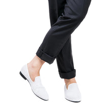 Load image into Gallery viewer, Piergitar Handmade Multiple Colors Velvet Plain Loafers
