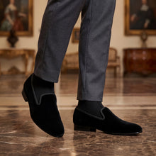 Load image into Gallery viewer, Piergitar Handmade Multiple Colors Velvet Plain Loafers
